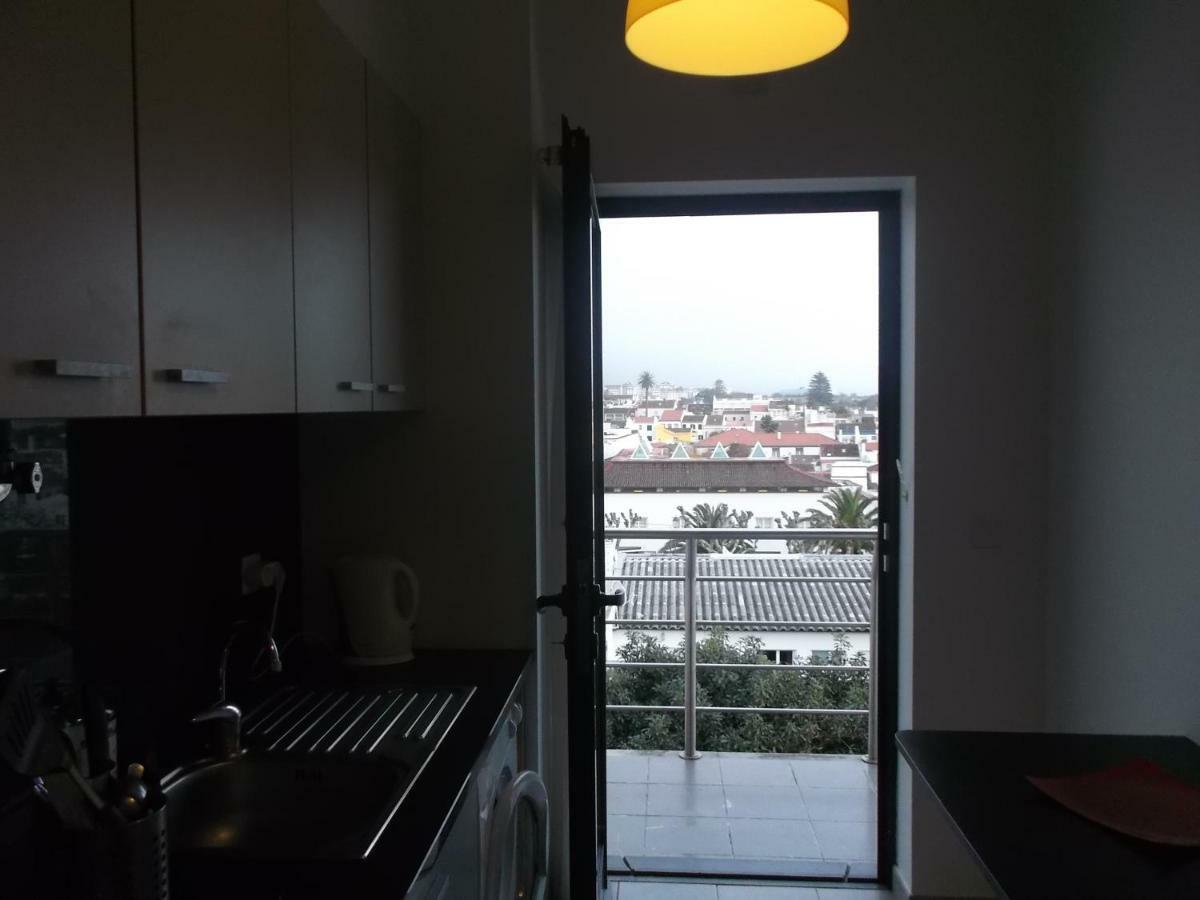 Penthouse City Center Apartment ปอนตาเดลกาดา ภายนอก รูปภาพ